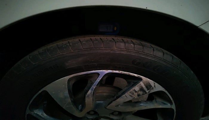 2020 Maruti Baleno ZETA PETROL 1.2, Petrol, Manual, 38,574 km, tyre