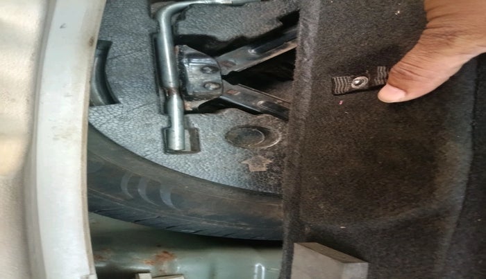 2021 Mahindra XUV300 W8 1.5 DIESEL, Diesel, Manual, 84,334 km, tyre