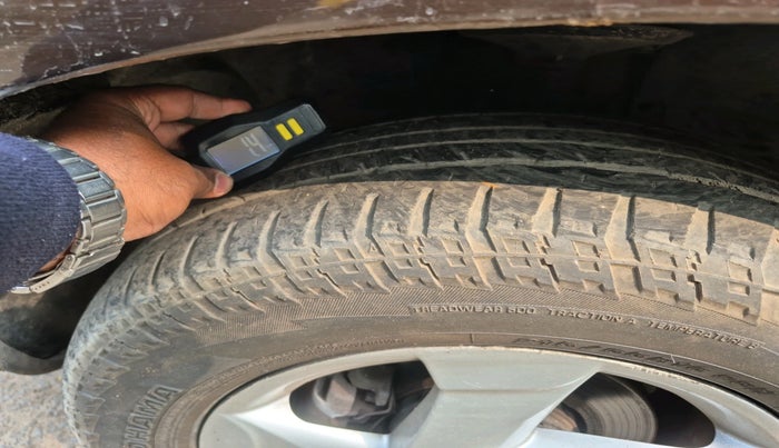 2015 Renault Duster 85 PS RXL DIESEL (OPT), Diesel, Manual, 2,30,000 km, tyre