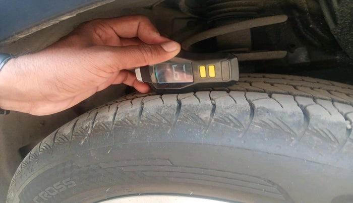 2024 Maruti Grand Vitara ALPHA SMART HYBRID, Petrol, Manual, 2,922 km, tyre