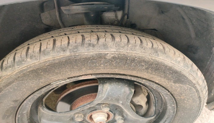 2018 Tata TIAGO NRG PETROL, Petrol, Manual, 31,830 km, tyre