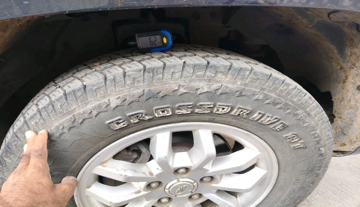 2017 Mahindra TUV300 T8, Diesel, Manual, 82,204 km, tyre