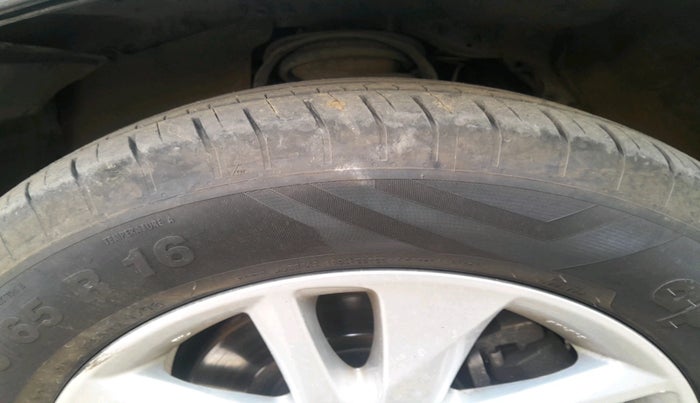 2018 Toyota Innova Crysta 2.4 VX 7 STR, Diesel, Manual, 1,45,935 km, tyre