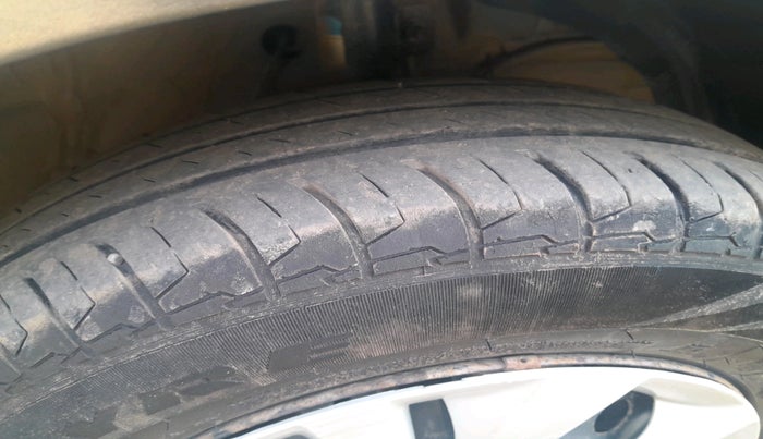 2022 Maruti Swift VXI, Petrol, Manual, 29,348 km, tyre