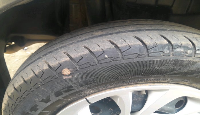 2022 Maruti Swift VXI, Petrol, Manual, 29,348 km, tyre