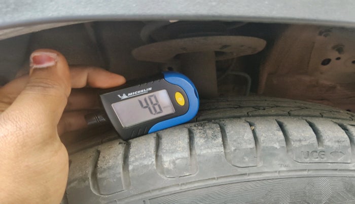 2016 Mahindra Kuv100 K8 D 6 STR, Diesel, Manual, 1,39,494 km, tyre