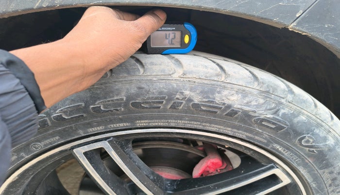 2020 Hyundai VENUE S 1.2, Petrol, Manual, 24,000 km, tyre