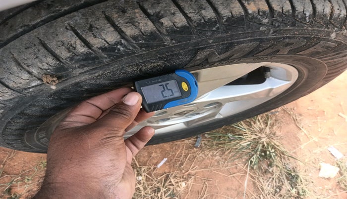 2012 Renault Duster 110 PS RXZ DIESEL, Diesel, Manual, 1,86,156 km, tyre