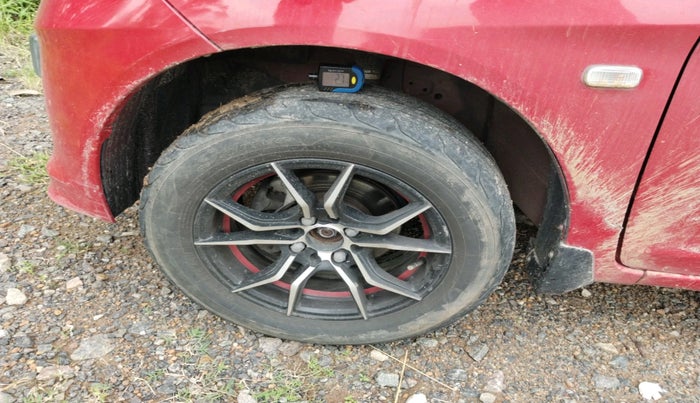 2015 Honda Brio S MT, Petrol, Manual, 61,185 km, tyre