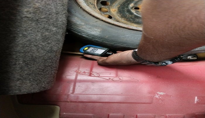 2015 Honda Brio S MT, Petrol, Manual, 61,185 km, tyre