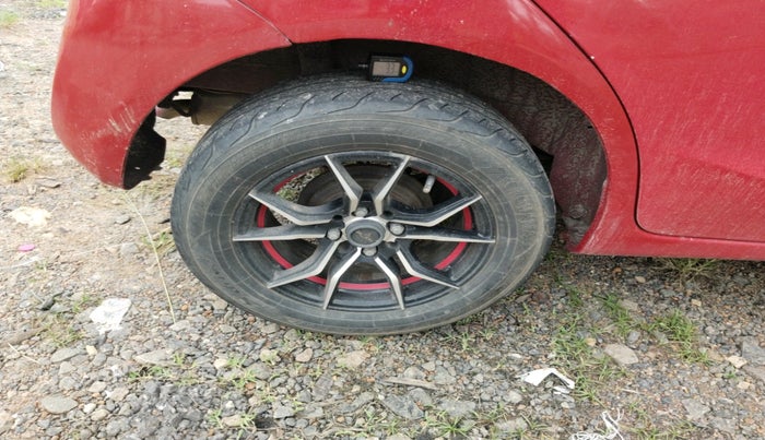 2015 Honda Brio S MT, Petrol, Manual, 61,185 km, tyre