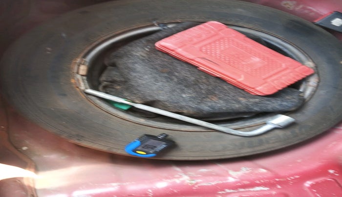 2019 Hyundai NEW SANTRO ASTA MT, Petrol, Manual, 1,21,317 km, tyre