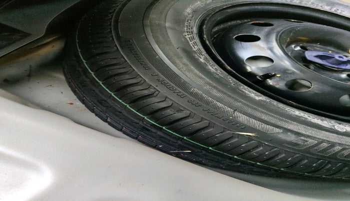 2022 Maruti Swift ZXI PLUS, Petrol, Manual, 29,382 km, tyre