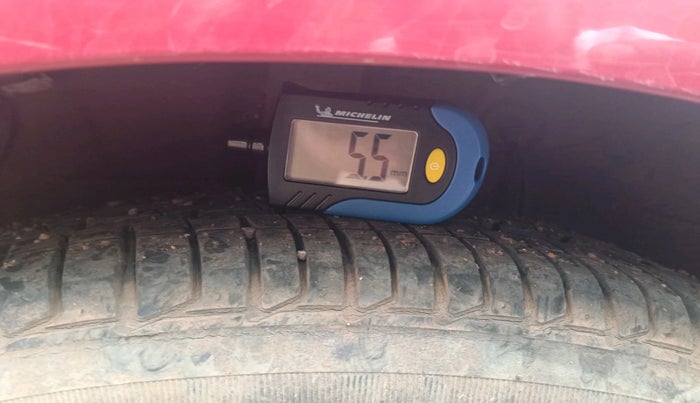 2016 Hyundai Xcent SX 1.2 (O), Petrol, Manual, 39,921 km, tyre