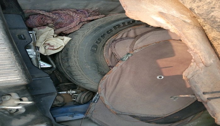 2021 Maruti Dzire VXI, Petrol, Manual, 1,04,269 km, tyre