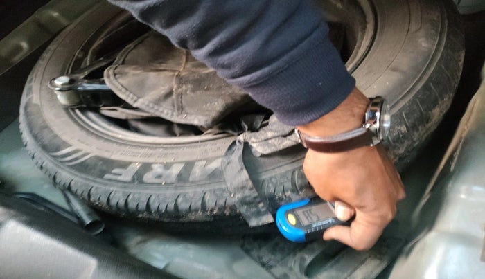 2022 Tata NEXON XE PETROL, Petrol, Manual, 66,236 km, tyre