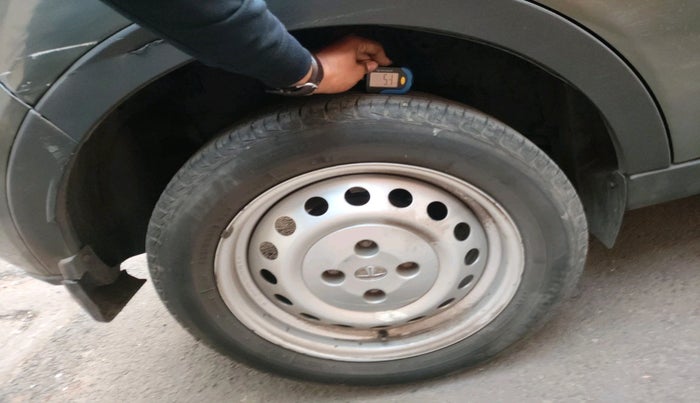 2022 Tata NEXON XE PETROL, Petrol, Manual, 66,236 km, tyre