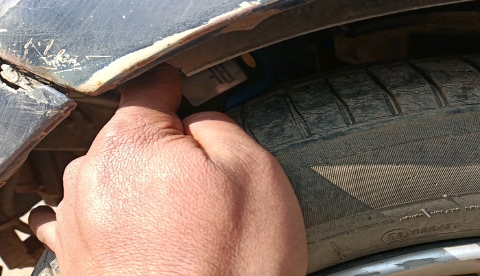 2010 Hyundai i10 MAGNA 1.1, Petrol, Manual, 2,15,661 km, tyre