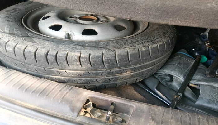 2010 Hyundai Santro Xing GL LPG, Petrol, Manual, 66,142 km, tyre