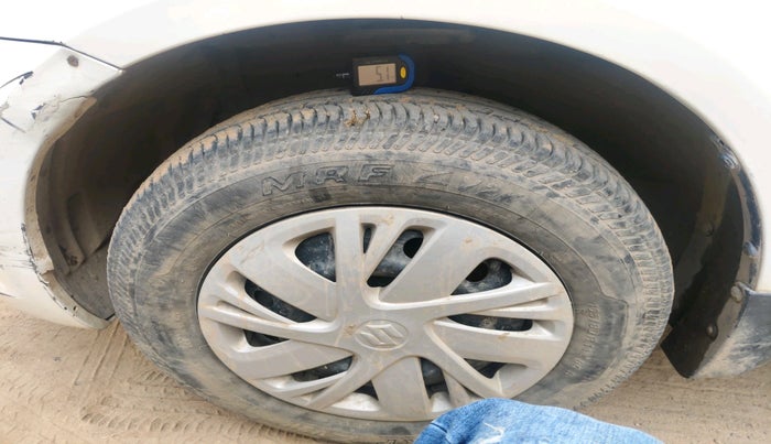 2015 Maruti Swift VXI, Petrol, Manual, 32,000 km, tyre