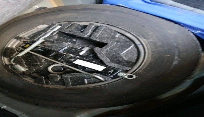 2020 Tata ALTROZ XZ PETROL, Petrol, Manual, 66,646 km, tyre