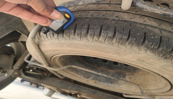 2022 Maruti Ertiga   VXI (O) CNG, Petrol, Manual, 1,21,176 km, tyre