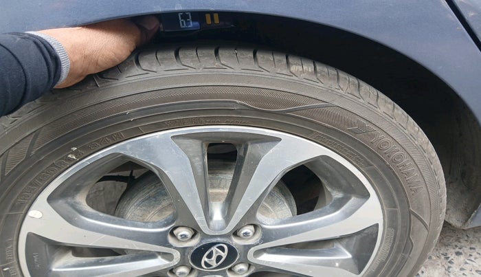 2014 Hyundai Xcent SX 1.2 (O), Petrol, Manual, 92,554 km, tyre