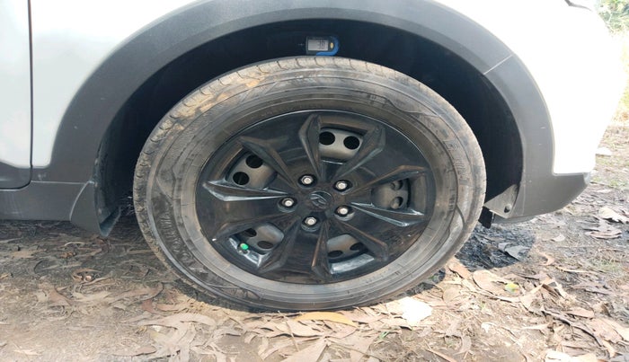 2019 Hyundai Creta E PLUS 1.4 DIESEL, Diesel, Manual, 2,19,249 km, tyre