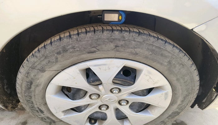 2018 Hyundai Xcent S 1.2, Petrol, Manual, 69,000 km, tyre