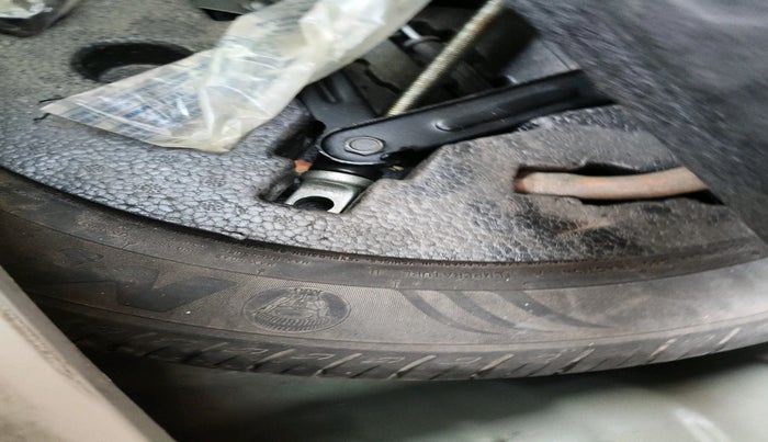 2019 Mahindra XUV300 W6 1.5 DIESEL, Diesel, Manual, 91,912 km, tyre