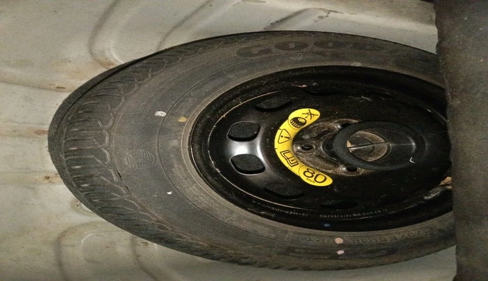 2012 Ford Fiesta STYLE DIESEL, Diesel, Manual, 1,14,749 km, tyre