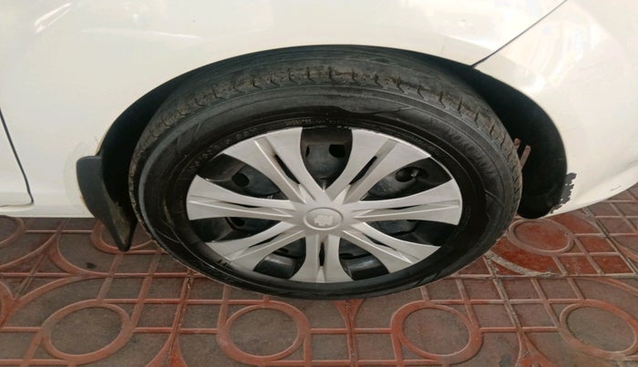 2012 Ford Fiesta STYLE DIESEL, Diesel, Manual, 1,14,749 km, tyre