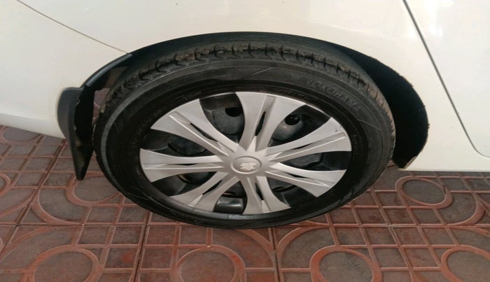 2012 Ford Fiesta STYLE DIESEL, Diesel, Manual, 1,14,749 km, tyre