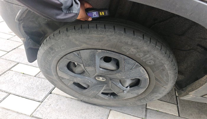 2022 Tata PUNCH ADVENTURE MT, Petrol, Manual, 63,158 km, tyre