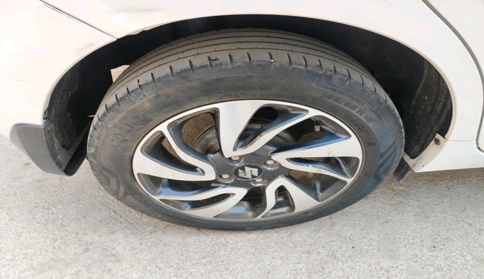 2021 Maruti Baleno ALPHA PETROL 1.2, Petrol, Manual, 72,831 km, tyre