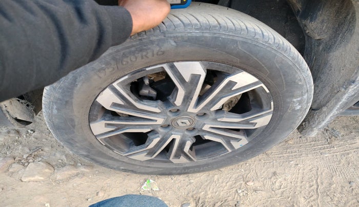 2021 Renault Kiger RXZ AMT DUAL TONE, Petrol, Automatic, 29,099 km, tyre