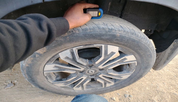 2021 Renault Kiger RXZ AMT DUAL TONE, Petrol, Automatic, 29,099 km, tyre