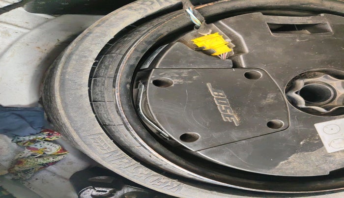 2013 Audi Q7 3.0 TDI QUATTRO, Diesel, Automatic, 1,80,881 km, tyre