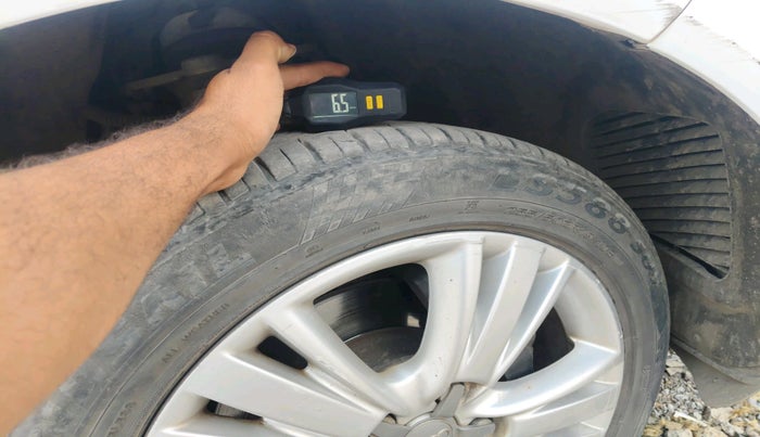 2013 Audi Q7 3.0 TDI QUATTRO, Diesel, Automatic, 1,80,881 km, tyre