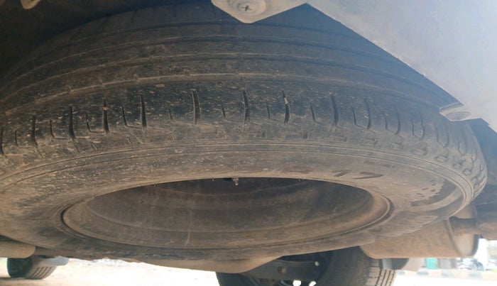 2013 Mahindra XUV500 W8, Diesel, Manual, 2,31,637 km, tyre