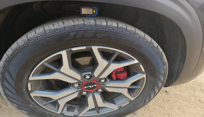 2022 KIA SELTOS GTX PLUS AT 1.5 DIESEL, Diesel, Automatic, 30,389 km, tyre