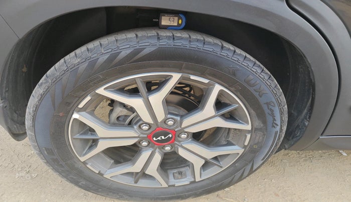 2022 KIA SELTOS GTX PLUS AT 1.5 DIESEL, Diesel, Automatic, 30,389 km, tyre