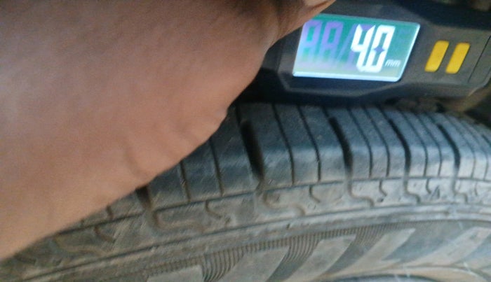 2016 Maruti Wagon R 1.0 LXI CNG, Petrol, Manual, 35,198 km, tyre