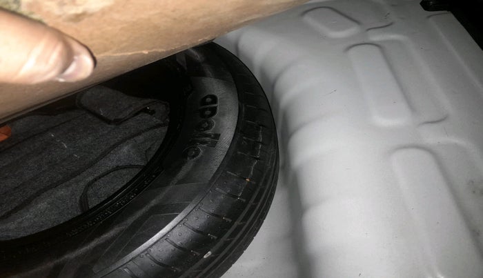 2021 Hyundai VENUE SX 1.0 (O) TURBO, Petrol, Manual, 58,391 km, tyre