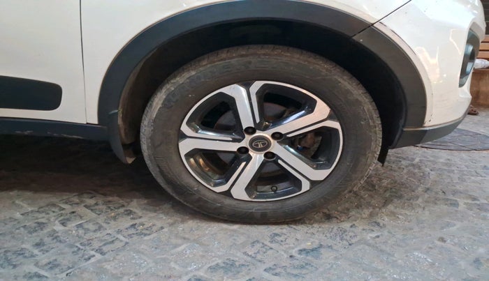 2021 Tata NEXON EV XZ PLUS, Electric, Automatic, 97,495 km, tyre