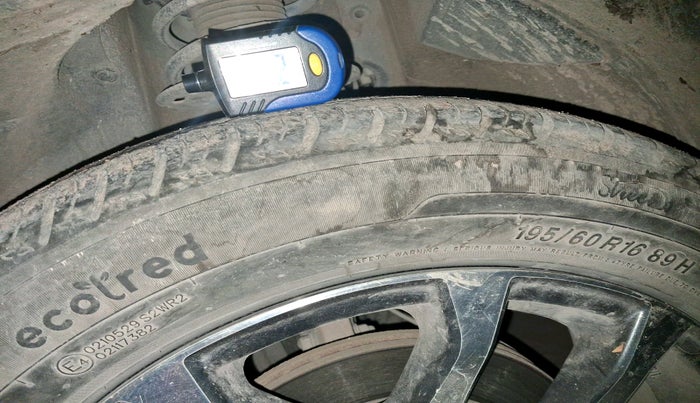 2022 Maruti XL6 ZETA AT, Petrol, Automatic, 53,092 km, tyre