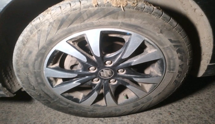 2018 Maruti S Cross ZETA 1.3, Diesel, Manual, 70,570 km, tyre