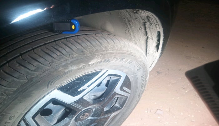 2024 Tata Curvv Pure Plus 1.2 Petrol 7DCA, Petrol, Automatic, 5,037 km, tyre