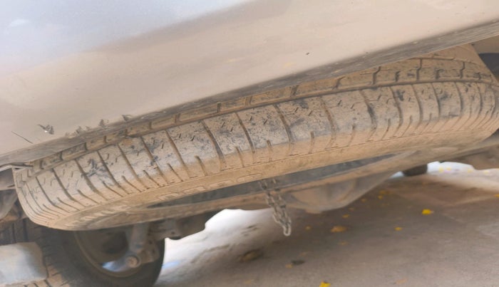 2018 Toyota Innova Crysta 2.8 GX AT 8 STR, Diesel, Automatic, 92,255 km, tyre