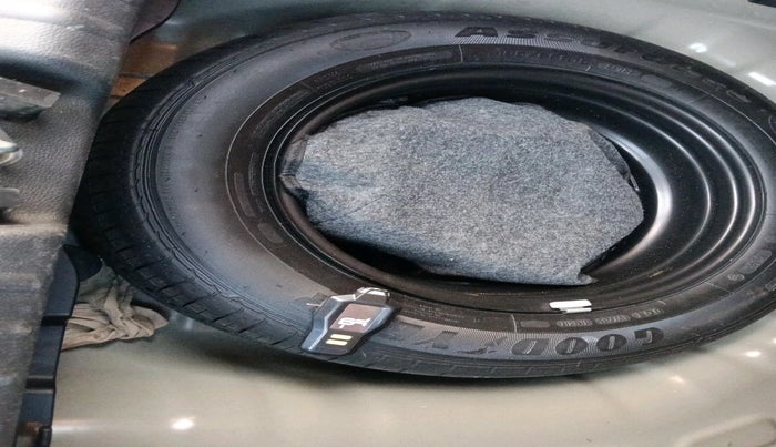 2021 KIA SONET HTX 1.5, Diesel, Manual, 31,603 km, tyre